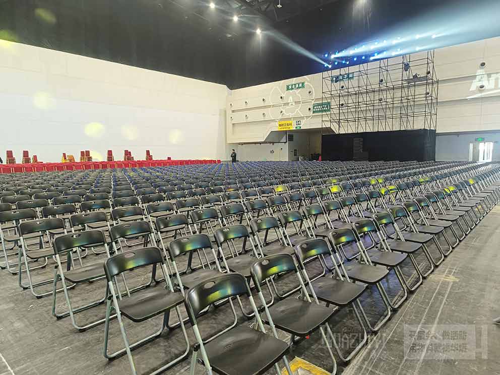 黑色折叠椅租赁适合用在大型会议活动
