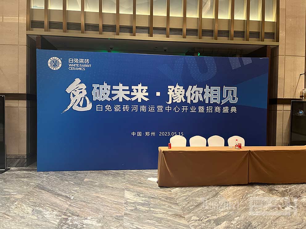 桁架出租与广告画面结合：打造高效宣传的完美组合