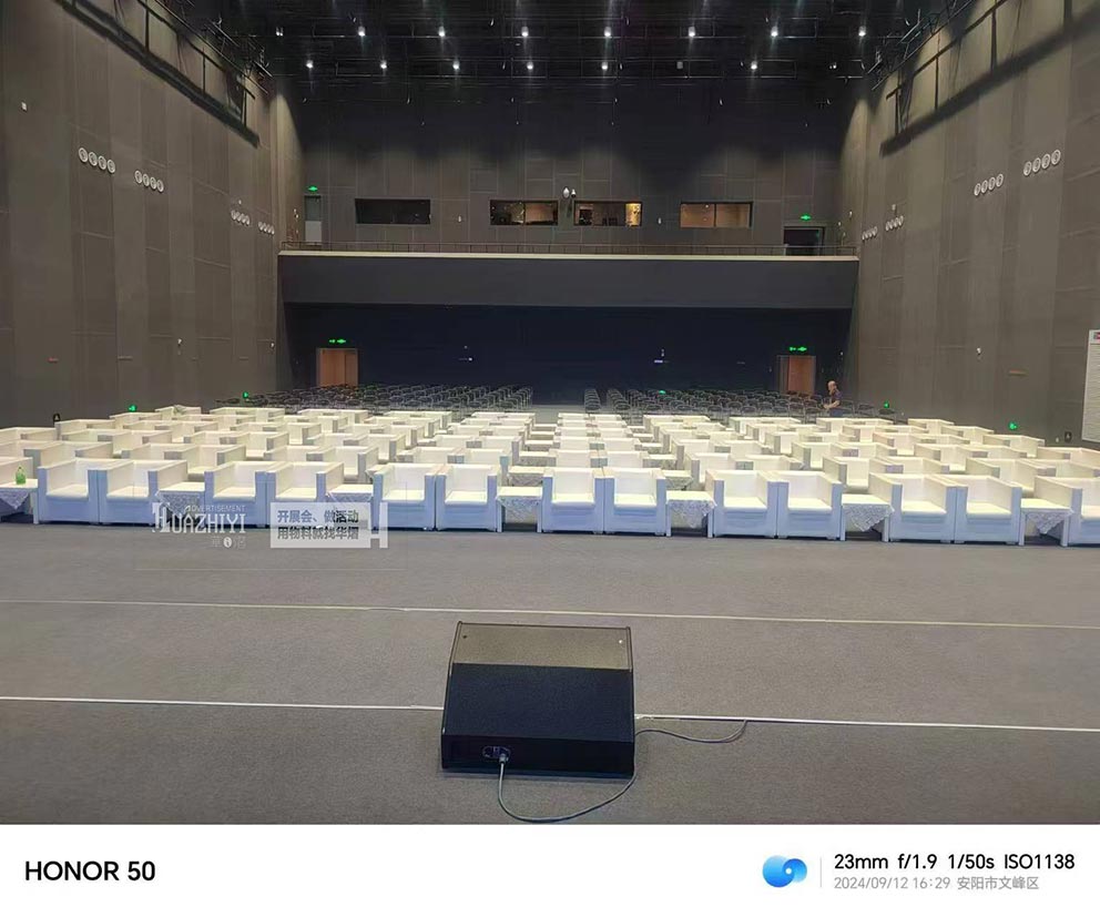 开封桌椅出租公司布置场馆大讲堂现场