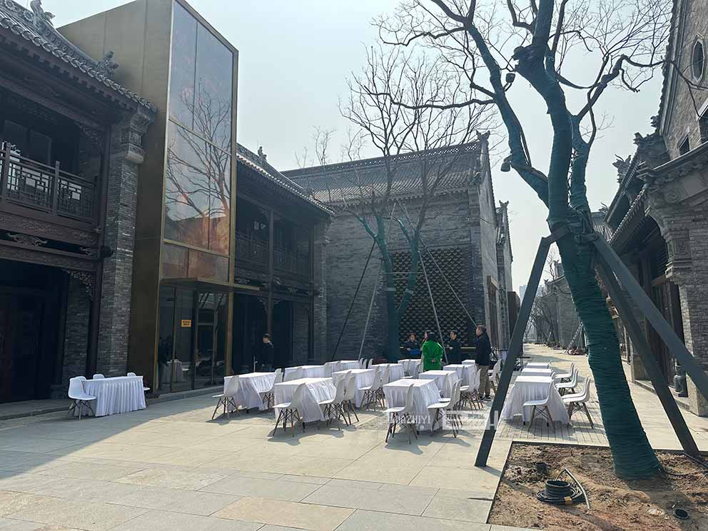 华熠桌椅租赁公司布置毫都新象三八妇女节活动