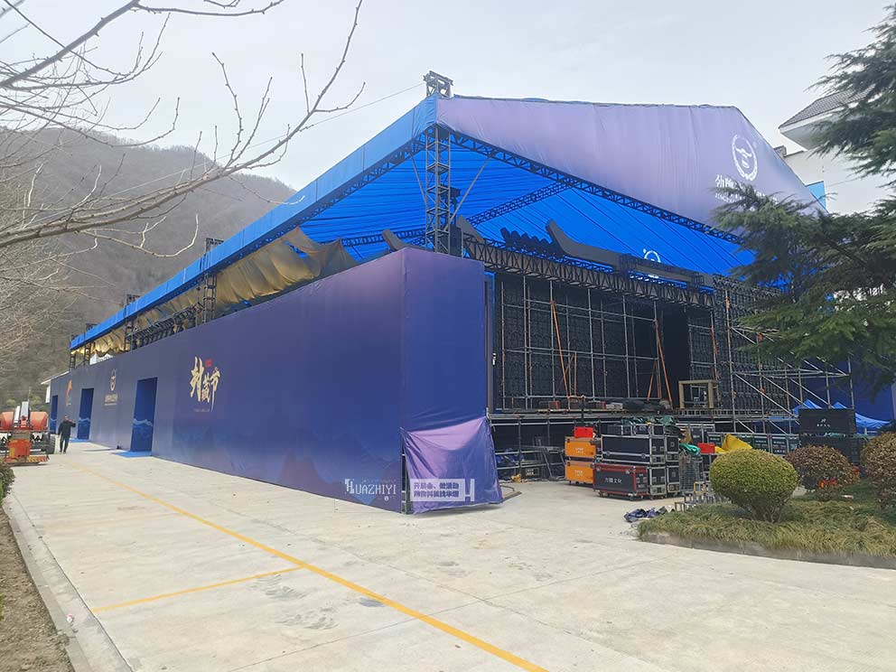 华熠篷房租赁搭建桁架展篷为酒业公司文化节助力