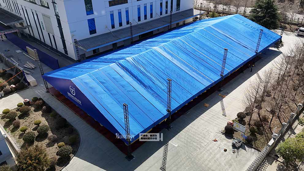 华熠篷房租赁助力酒类品牌文化节搭建大型篷房