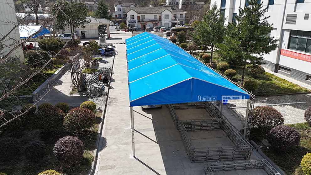 华熠篷房租赁助力酒类品牌文化节搭建大型篷房