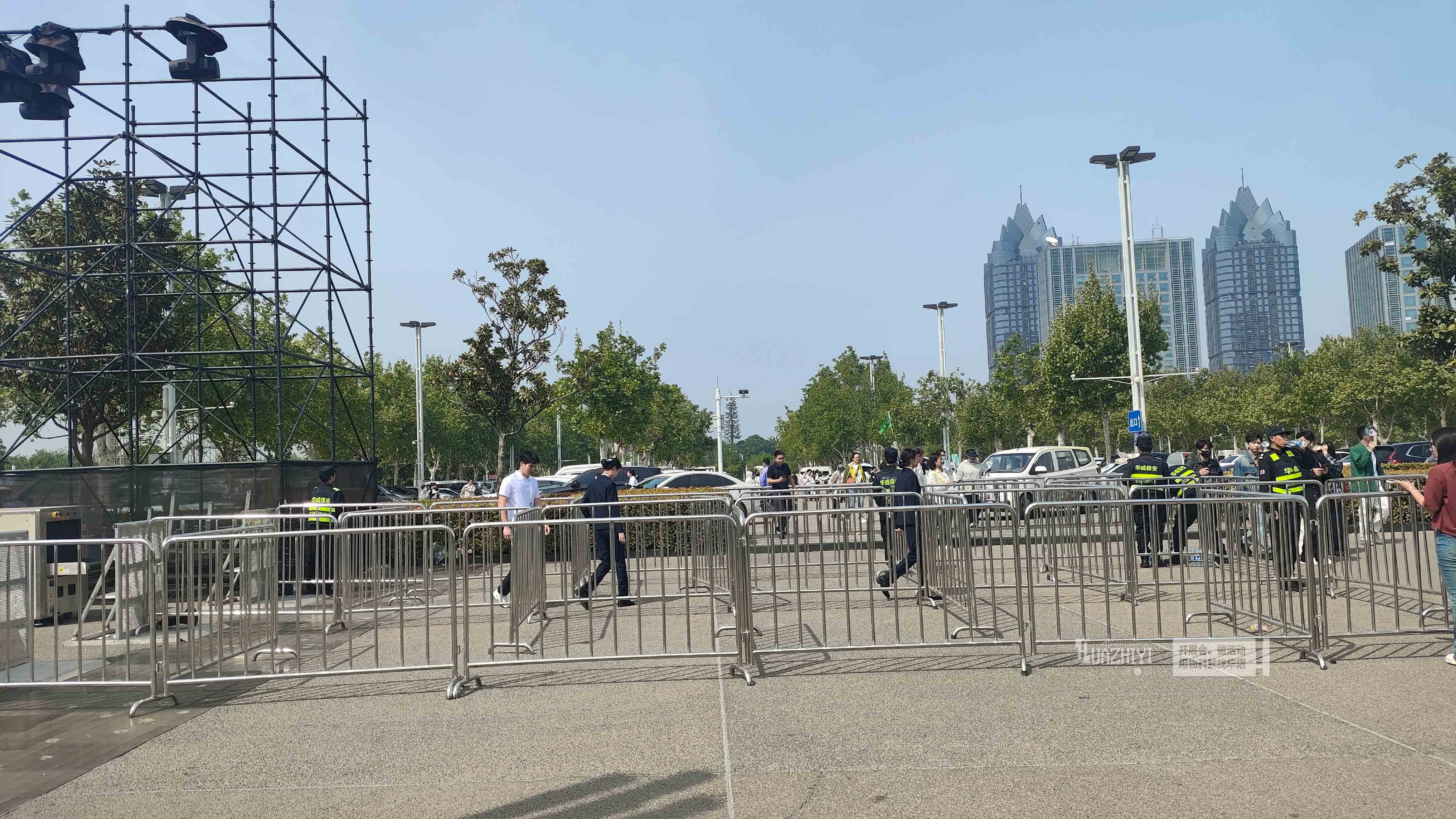 华熠铁马护栏租赁公司助力会展中心品牌发布会