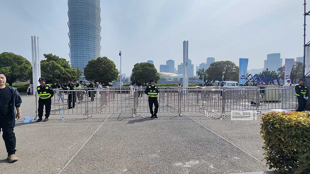 华熠铁马护栏租赁公司助力会展中心品牌发布会