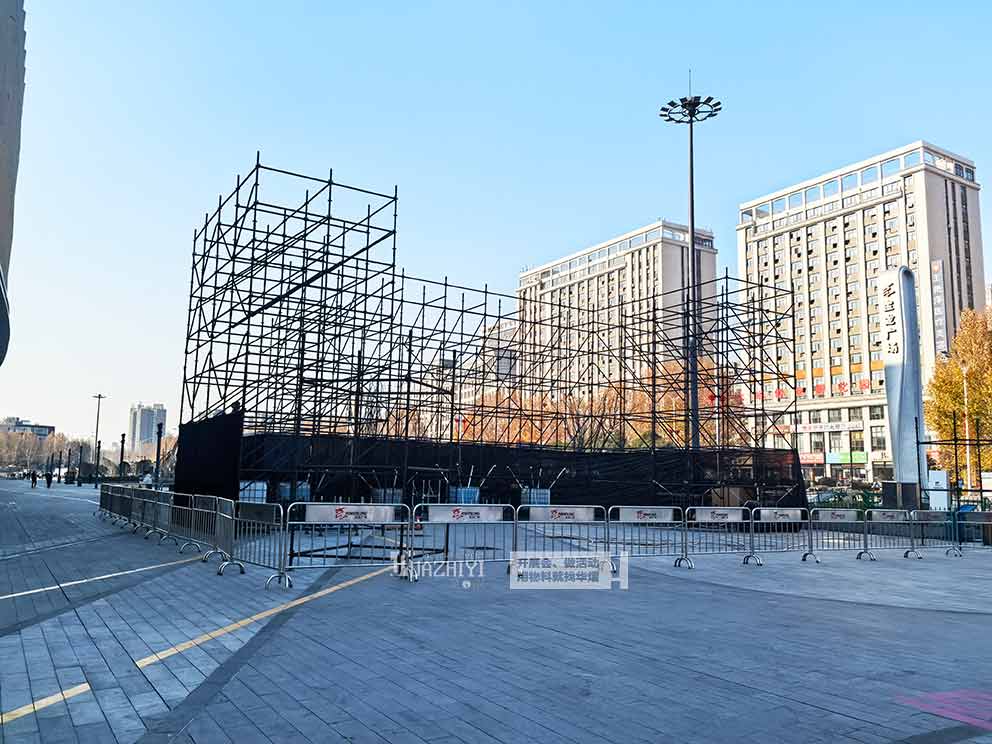 济源宝龙广场雷亚架由华熠雷亚架租赁公司搭建