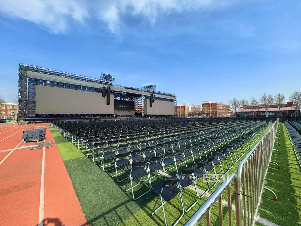 华熠桌椅租赁助力邢台演唱会布场