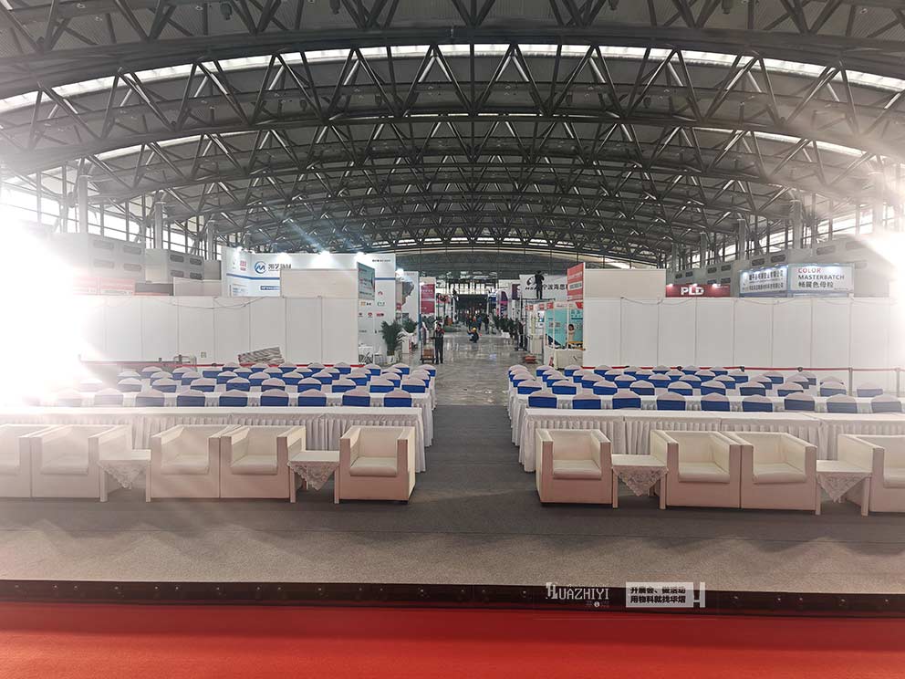 2026新疆国际塑料产业博览会，华熠沙发桌椅出租助力布场